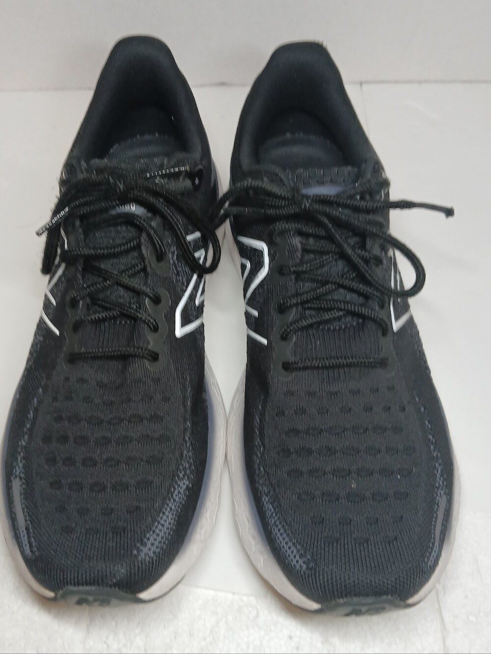New Balance Fresh Foam 1080 Men's Size 12 Black White Running Shoes Sneakers - Picture 2 of 16
